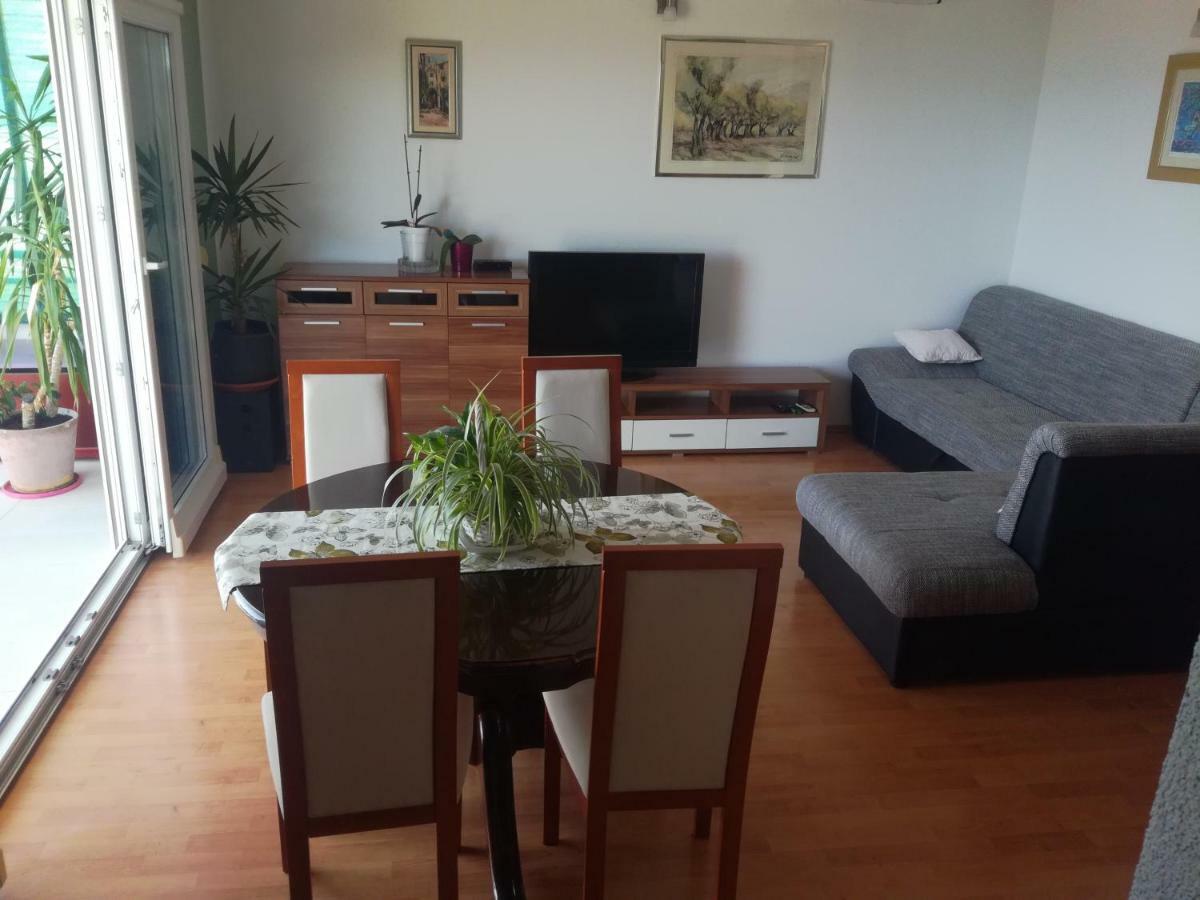 Katarina 2 Apartment Makarska